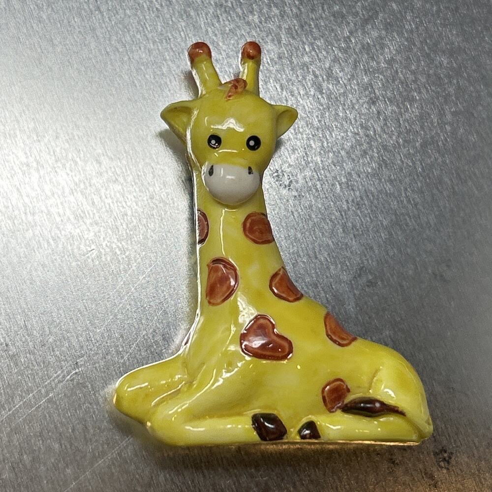 Vintage 1980s Enesco 3D Giraffe Magnet Yellow Refrigerator Fridge Kitchen Decor